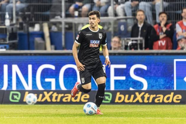 Soccer Men 2 Bundesliga 33 Matchday Season 2024 2025 Hamburger SV vs SSV Ulm 1846 Soccer 10 05 2025 10 05 2025 10 05 2025, Soccer, Season 2024 2025, 2 Bundesliga, 33 Matchday, Hamburger SV SSV Ulm, 16 Aaron Keller SSV Ulm 1846 Soccer Photo Lucca Fundel DFL regulations prohibit any use of photographs as image sequences and or quasi video Hamburg Volksparkstadion Hamburg Hamburg Germany
