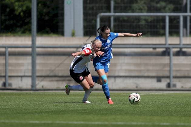 27 04 2025, Women, Soccer, Season 2024 2025, 2 Women Bundesliga, 25 Matchday Eintracht Frankfurt II SV Meppen 1912 e V Keira Bednorz 23, Eintracht Frankfurt II and Sonja Lux 15, SV Meppen 1912 e V Frankfurt am Main Stadion am Brentanobad Hessen Germany