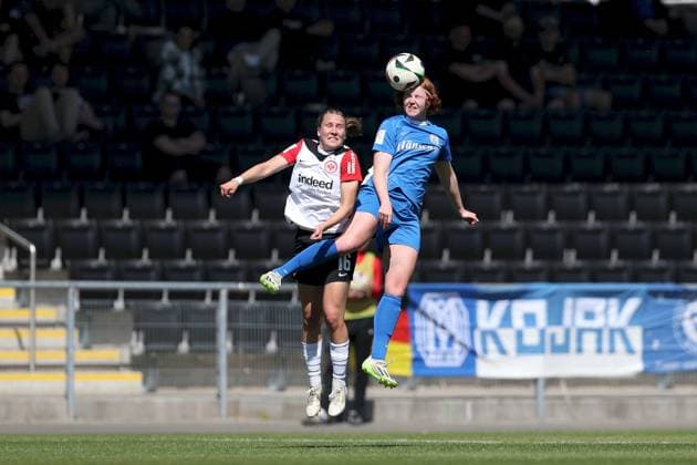 27 04 2025, Women, Soccer, Season 2024 2025, 2 Women Bundesliga, 25 Matchday Eintracht Frankfurt II SV Meppen 1912 e V Carlotta Schwoerer 16, Eintracht Frankfurt II and Lena Maria Goeppel 5, SV Meppen 1912 e V Frankfurt am Main Stadion am Brentanobad Hessen Germany