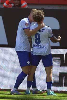 11 05 2025, xrekx, Fußball 2 Bundesliga, 1 FC Kaiserslautern SV Darmstadt 98 v l Torjubel nach dem Tor zum 0 1 celebrating the goal celebrate durch Luca Marseiler SV Darmstadt 98 DFL DFB REGULATIONS PROHIBIT ANY USE OF PHOTOGRAPHS as IMAGE SEQUENCES and or QUASI VIDEO Kaiserslautern