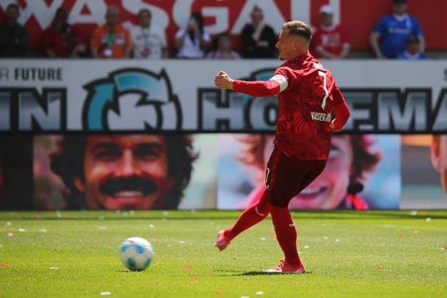 11 05 2025, xmohx, Fussball 2 Bundesliga, 1 FC Kaiserslautern SV Darmstadt 98 v l Marlon Ritter 1 FC Kaiserslautern Torschuetze, erzielt das Tor, Treffer, scores the goal 1 1 Fouleffmeter DFL DFB REGULATIONS PROHIBIT ANY USE OF PHOTOGRAPHS as IMAGE SEQUENCES and or QUASI VIDEO Kaiserslautern