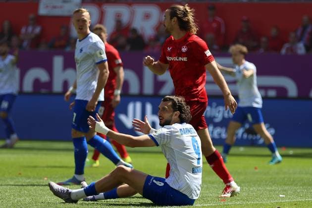 11 05 2025, xrekx, Soccer 2 Bundesliga, 1 FC Kaiserslautern SV Darmstadt 98 v l Fraser Hornby SV Darmstadt 98 DFL DFB REGULATIONS PROHIBIT ANY USE OF PHOTOGRAPHS as IMAGE SEQUENCES and or QUASI VIDEO Kaiserslautern