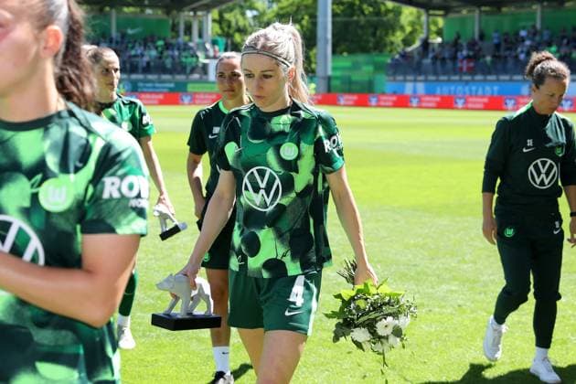 VfL vs Leverkusen, BL Women Wolfsburg, 11 05 2025, FUßBALL VfL Wolfsburg vs Bayer 04 Leverkusen, Google Pixel Women Bundesliga, Season 2024 25 Kathrin Hendrich VfL Wolfsburg Wolfsburg