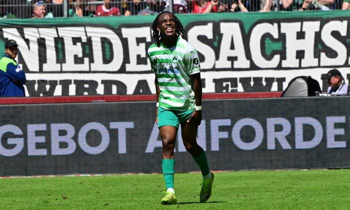 11 05 2025 Soccer Season 2024 2025 2 Soccer Bundesliga 33 Matchday Hannover 96 SpVgg Greuther Fürth Kleeblatt Sportfoto Zink MeZi xmexzix DFL regulations prohibit any use of photographs as image sequences and or quasi video only for editorial use Torjubel Jubel Freude nach Treffer Tor Torschuß zum 0 durch Noel Futkeu 9, SpVgg Greuther Fürth