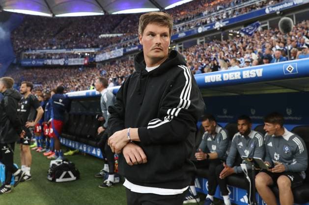 10 05 2025, xtgx, Fußball 2 Bundesliga, Hamburger SV SSV Ulm 1846 emspor, v l Merlin Polzin HSV, Trainer Portrait, Portraet, Einzelbild DFL DFB REGULATIONS PROHIBIT ANY USE OF PHOTOGRAPHS as IMAGE SEQUENCES and or QUASI VIDEO Hamburg