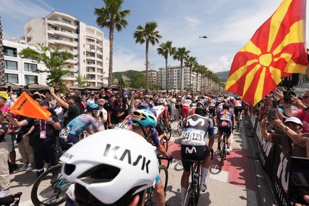 The staqrt during the stage 3 of the Giro d™Italia from Valona (Vlore) to Valona (Vlore) Albania - Sunday, May 11, 2025. - cycling.  Copyright: xMassimoxPaolone LaPressex