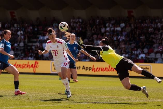 Cologne, Germany, May 11th 2025 Silia Ploechinger (1 - 1. FFC Turbine Potsdam) save against Nicole Billa (17 - 1.FC Koeln) during the Google Pixel Frauen-Bundesliga match between 1.FC Koln and Turbine Potsdam at Franz-Kremer-Stadion, in Cologne, Germany. (Gabor Baumgarten SPP) Copyright: xGaborxBaumgartenx xSPPx spp-en-GaBaSp-2025_05_11_1.FC Koln_Potsdam_Gabor Baumgarten-522222