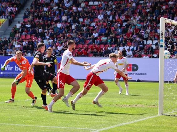 Goal Rasim Bulic SSV Jahn Regensburg, 5 GER, SSV Jahn Regensburg vs Karlsruher SC, Football, 2 Bundesliga, Season 2024 2025, 33 Matchday, ,11 05 2025 DFB DFL regulations prohibit any use of photographs as image sequences and or quasi video GER, SSV Jahn Regensburg vs Karlsruher SC, Football, 2 Bundesliga, Season 2024 2025, 33 Matchday, 11 05 2025 Regensburg Copyright: xEibner-Pressefoto Grafx EP_AGF