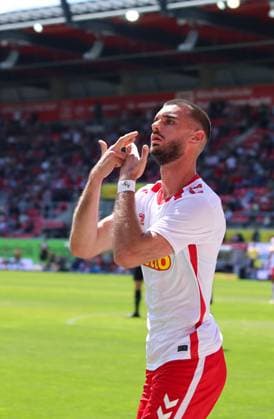 Goal celebration Rasim Bulic SSV Jahn Regensburg, 5 GER, SSV Jahn Regensburg vs Karlsruher SC, Football, 2 Bundesliga, Season 2024 2025, 33 Matchday, ,11 05 2025 DFB DFL regulations prohibit any use of photographs as image sequences and or quasi video GER, SSV Jahn Regensburg vs Karlsruher SC, Football, 2 Bundesliga, Season 2024 2025, 33 Matchday, 11 05 2025 Regensburg Copyright: xEibner-Pressefoto Grafx EP_AGF