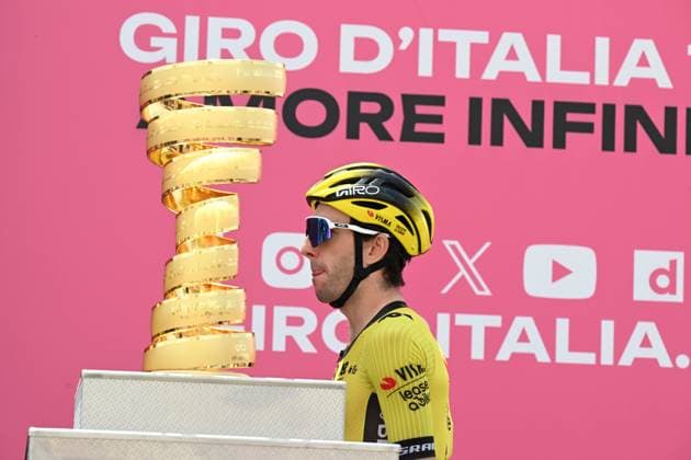 11-05-2025 Giro D italia; Tappa 03 Vlore - Vlore; 2025, Visma - Lease A Bike; Yates, Simon; Vlore; 