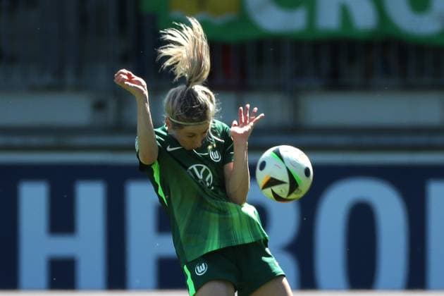VfL vs Leverkusen, BL Women Wolfsburg, 11 05 2025, FUßBALL VfL Wolfsburg vs Bayer 04 Leverkusen, Google Pixel Women Bundesliga, Season 2024 25 Kathrin Hendrich VfL Wolfsburg Wolfsburg