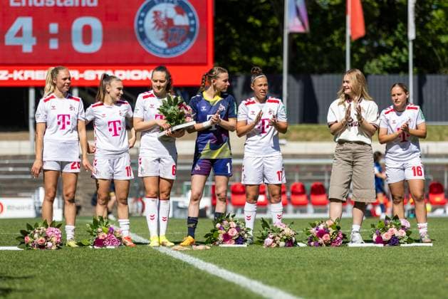 Google Pixel Womens Bundesliga 1 FC Köln 1 FFC Turbine Potsdam, 11 05 2025 from left Janina Hechler 1 FC Köln, 28 , Alena Bienz 1 FC Köln, 11 , Lotta Cordes 1 FC Köln, 6 , Jasmin Pal 1 FC Köln, 1 , Nicole Billa 1 FC Köln, 17 , Josefine Osigus 1 FC Köln, 24 , Lilith Schmidt 1 FC Köln, 16 were officially sent off after the match Google Pixel Frauen Bundesliga, 1 FC Köln 1 FFC Turbine Potsdam, 22 Spieltag, am 11 05 2025, Franz Kremer Stadion, Köln DFB regulations prohibit any use of photographs as image sequences and or quasi video Copyright: xBEAUTIFULxSPORTS Meuselx