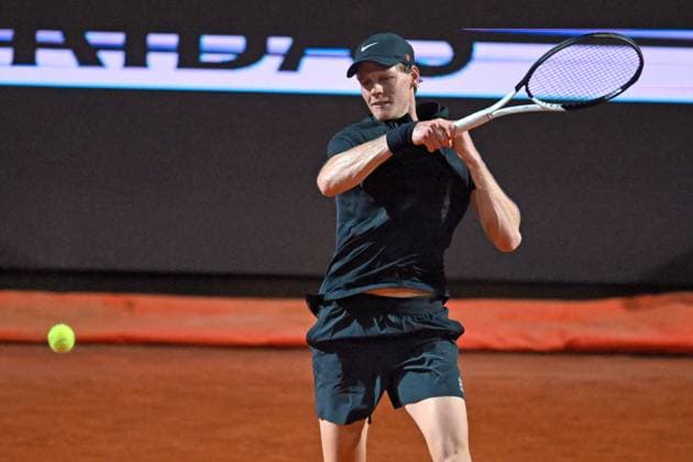 10th May 2025; Foro Italico, Rome, Italy: ATP, Tennis Herren 1000 Tennis Masters Rome, Day 4; Jannik Sinner (ITA) in action during the match against Mariano Navone  ActionPlus12786617 AllShotLive