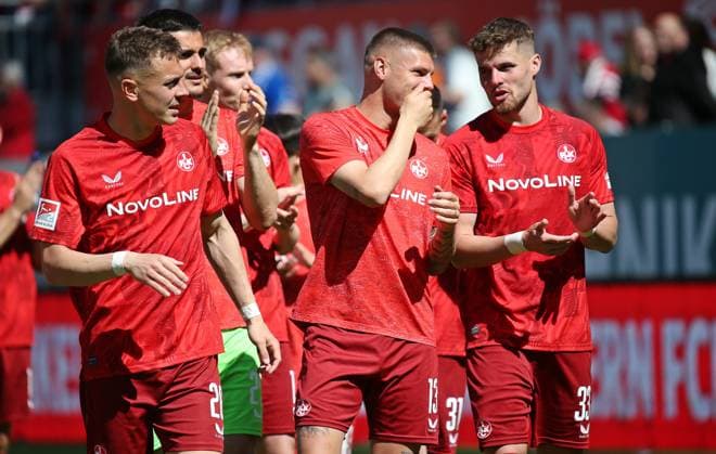 11 05 2025, xmohx, Soccer 2 Bundesliga, 1 FC Kaiserslautern SV Darmstadt 98 v l Filip KaloÂ c, Erik Wekesser and Jan Elvedi Kaiserslautern after the final whistle in front of the fans DFL DFB REGULATIONS PROHIBIT ANY USE OF PHOTOGRAPHS as IMAGE SEQUENCES and or QUASI VIDEO Kaiserslautern