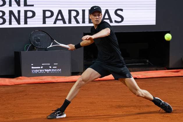 JannikSinner forehand during Internazionali BNL d Italia, International Tennis match in Rome, Italy, May 10 2025  Copyright: xGiorgioxMaiozzi IPAxSportx xipa-agency.netx xx IPA_57521162 IPA_Agency_IPA57521162