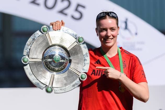 Alara Sehitler (14 FC Bayern Munich) with the Meisterschale championship trophy after the Google Pixel Frauen Bundesliga match between FC Bayern Munich and SGS Essen at FC Bayern Campus, Munich, Germany. (Sven Beyrich SPP) Copyright: xSvenxBeyrich SPPx spp-en-SvBe-20250511-D4S_1588