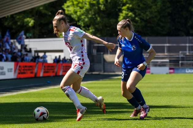 Google Pixel Frauen Bundesliga 1 FC Köln 1 FFC Turbine Potsdam, 11 05 2025 Alena Bienz 1 FC Köln, 11 , Amelie Hoppe 1 FFC Turbine Potsdam, 23 Google Pixel Frauen Bundesliga, 1 FC Köln 1 FFC Turbine Potsdam, 22 Spieltag, am 11 05 2025, Franz Kremer Stadion, Köln DFB regulations prohibit any use of photographs as image sequences and or quasi video Copyright: xBEAUTIFULxSPORTS Meuselx