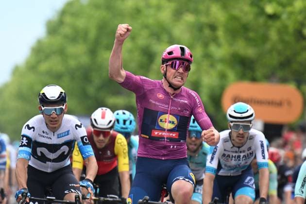 11-05-2025 Giro D italia; Tappa 03 Vlore - Vlore; 2025, Lidl - Trek; Pedersen, Mads; Vlore; 