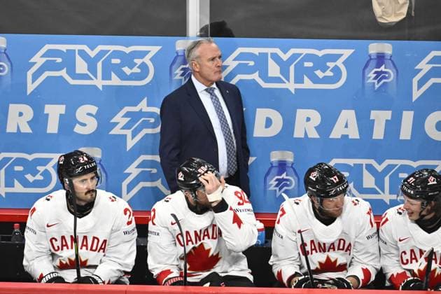 STOCKHOLM, SWEDEN 20250511 Canada s head coach Dean Evason during the IIHF Ice Hockey World Championship group A match between Latvia and Canada at Avicii Arena in Stockholm, Sweden, on May 11, 2025 STOCKHOLM SWEDEN x10430x  Copyright: xChristinexOlsson TTx ICE HOCKEY WC LATVIA-CANADA
