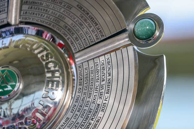 GER, Munich, FC Bayern Munich vs SGS Essen, Google Pixel Womens Bundesliga, Football, DFB, Season 2024 2025, FC Bayern Campus, 22 Matchday, in the picture The championship trophy before the game, before it is presented to the German champion FC Bayern Munich DFB DFL REGULATIONS PROHIBIT ANY USE OF PHOTOGRAPHS AS IMAGE SEQUENCES AND OR QUASI VIDEO, 11 05 2025, Copyright: HMBxMedia HendrikxHamelau