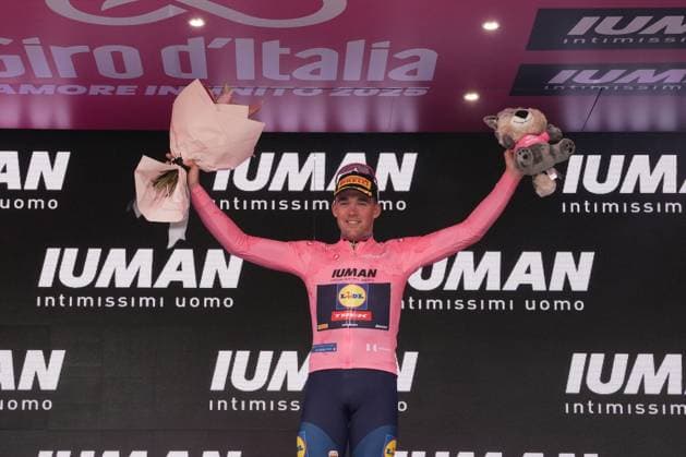 Pedersen Mads, pink jersey, during the stage 3 of the Giro d™Italia from Valona (Vlore) to Valona (Vlore) Albania - Sunday, May 11, 2025. - cycling.  Copyright: xMassimoxPaolone LaPressex