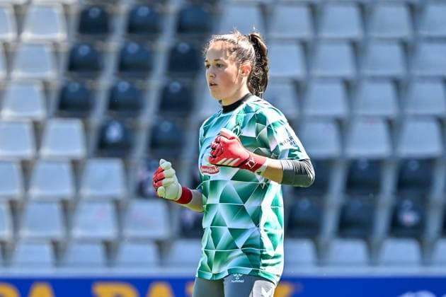 Livia Peng SV Werder Bremen, 01 GER, SC Freiburg SV Werder Bremen, Women Football, Google Pixel Women Bundesliga, 22 Matchday, Season 2024 2025, 11 05 2025 DFB REGULATIONS PROHIBIT ANY USE OF PHOTOGRAPHS AS IMAGE SEQUENCES AND OR QUASI VIDEO GER, SC Freiburg SV Werder Bremen, Women Football, Google Pixel Women Bundesliga, 22 Matchday, Season 2024 2025, 11 05 2025 Freiburg Copyright: xEibner-Pressefoto ThomasxHessx EP_THS