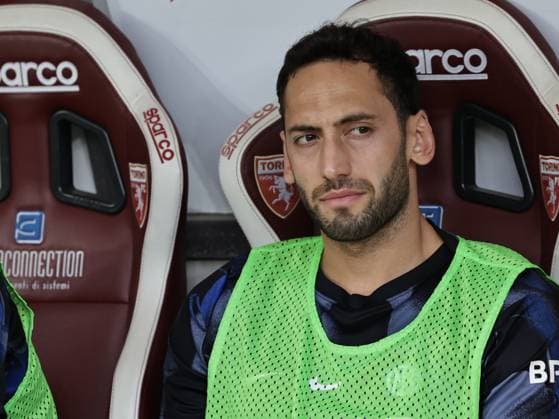 Torino v FC Internazionale - Serie A Hakan Calhanoglu participates in the Serie A 2024-2025 match between Torino and Inter in Torino, Italy, on May 11, 2025 Torino ITA Italy  Copyright: xLorisxRosellix originalFilename:roselli-torinovi250511_npCv4.jpg