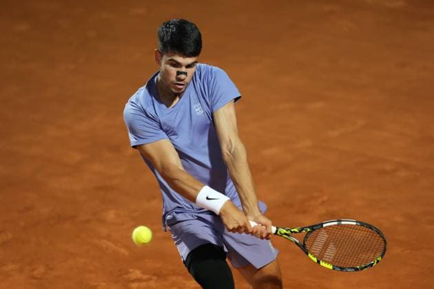 Carlos Alcaraz of Spain during the match against Laslo Djere of Serbia at the Internazionali BNL d Italia 2025 tennis tournament at Foro Italico in Rome, Italy on may 11, 2025. AntoniettaxBaldassarre