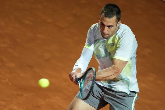 Laslo Djere of Serbia during the match against Carlos Alcaraz of Spain at the Internazionali BNL d Italia 2025 tennis tournament at Foro Italico in Rome, Italy on may 11, 2025. AntoniettaxBaldassarre
