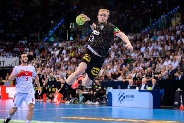 Handball: EM-Qualifikation, Deutschland - Tuerkei, 2. Qualifikationsrunde, Gruppe 7, 6. Spieltag Matthes Langhoff (Deutschland) Stuttgart Porsche Arena Deutschland *** European Handball Championship Qualification, Germany Turkey, 2 Qualifying Round, Group 7, Matchday 6 Matthes Langhoff Germany Stuttgart Porsche Arena Germany