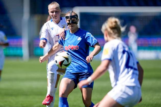 v li Isabella Jaron Jena, 21 , Jamilla Sofia Rankin TSG, 5 , Fiona Gaißer Gaisser, Jena, 22 , duel, duel, tackle, tackling, dynamics, action, action, 11 05 2025, Sinsheim Hoffenheim Germany , Soccer, Google Pixel Women Bundesliga, TSG 1899 Hoffenheim FC Carl Zeiss Jena, DFB DFL REGULATIONS PROHIBIT ANY USE OF PHOTOGRAPHS AS IMAGE SEQUENCES AND OR QUASI VIDEO xozx