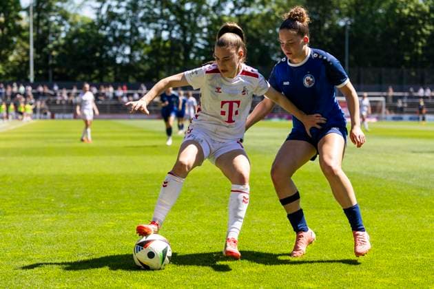 Google Pixel Frauen Bundesliga 1 FC Köln 1 FFC Turbine Potsdam, 11 05 2025 Alena Bienz 1 FC Köln, 11 , Alina Gnädig 1 FFC Turbine Potsdam, 21 Google Pixel Frauen Bundesliga, 1 FC Köln 1 FFC Turbine Potsdam, 22 Spieltag, am 11 05 2025, Franz Kremer Stadion, Köln DFB regulations prohibit any use of photographs as image sequences and or quasi video Copyright: xBEAUTIFULxSPORTS Meuselx