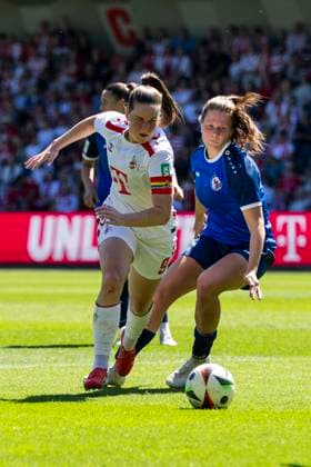 Google Pixel Frauen Bundesliga 1 FC Köln 1 FFC Turbine Potsdam, 11 05 2025 Adriana Achcinska 1 FC Köln, 9 , Emilie Bernhardt 1 FFC Turbine Potsdam, 31 Google Pixel Frauen Bundesliga, 1 FC Köln 1 FFC Turbine Potsdam, 22 Spieltag, am 11 05 2025, Franz Kremer Stadion, Köln DFB regulations prohibit any use of photographs as image sequences and or quasi video Copyright: xBEAUTIFULxSPORTS Meuselx