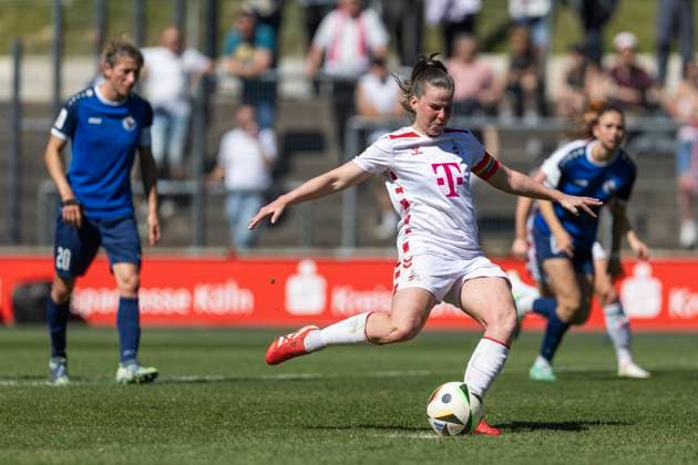 Google Pixel Frauen Bundesliga 1 FC Köln 1 FFC Turbine Potsdam, 11 05 2025 Adriana Achcinska 1 FC Köln, 9 beim Elfmeter Google Pixel Frauen Bundesliga, 1 FC Köln 1 FFC Turbine Potsdam, 22 Spieltag, am 11 05 2025, Franz Kremer Stadion, Köln DFB regulations prohibit any use of photographs as image sequences and or quasi video Copyright: xBEAUTIFULxSPORTS Meuselx