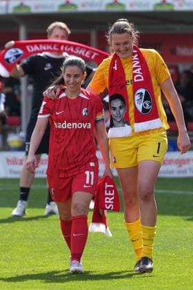 Hasret Kayikci SC Freiburg, 11 and Lena Nuding SC Freiburg, 01 emotional farewell, farewell , Germany, Football, GooglePixel Womens Bundesliga, 22 Matchday, 2024 2025, SC Freiburg vs SV Werder Bremen, 11 05 2025, Dreisamstadion, Freiburg, Germany DFB REGULATIONS PROHIBIT ANY USE OF PHOTOGRAPHS AS IMAGE SEQUENCES AND OR QUASI VIDEO Freiburg Dreisamstadion Baden Wuerttemberg Germany Copyright: xArnexAmbergx
