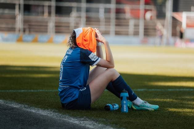 Cologne, Germany, May 11th 2025 Mia Schmid (6 - 1. FFC Turbine Potsdam) disappointment after defeat and relegation to division 2 during the Google Pixel Frauen-Bundesliga match between 1.FC Koln and Turbine Potsdam at Franz-Kremer-Stadion, in Cologne, Germany. (Gabor Baumgarten SPP) Copyright: xGaborxBaumgartenx xSPPx spp-en-GaBaSp-2025_05_11_1.FC Koln_Potsdam_Gabor Baumgarten-524694