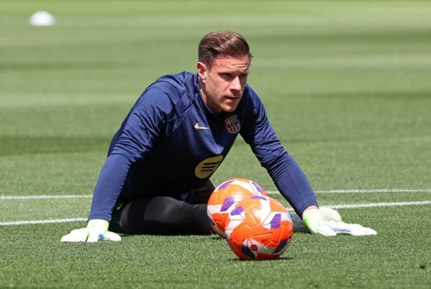 FC Barcelona, Barca v Real Madrid CF - La Liga EA Sports Marc-Andre ter Stegen trains during the match between FC Barcelona and Real Madrid CF, corresponding to week 35 of LaLiga EA Sports, at the Lluis Companys Stadium in Barcelona, Spain, on May 11, 2025. Barcelona Barcelona Spain  Copyright: xUrbanandsportx originalFilename:urbanandsport-fcbarcel250511_npjeK.jpg