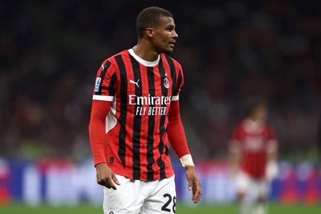 Ac Milan - Bologna Fc Malick Thiaw of Ac Milan looks on during the Serie A match beetween Ac Milan and Bologna Fc at Stadio Giuseppe Meazza on May 9 2025 in Milano, Italy . Milano Stadio Giuseppe Meazza Italy Copyright: xMarcoxCanonierox