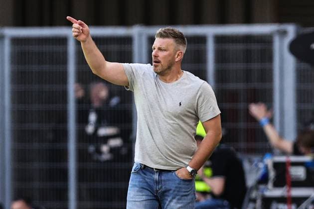 Coach Lukas Kwasniok SC Paderborn 2 Soccer Bundesliga Season 2024 2025 SC Paderborn vs 1 FC Magdeburg at the Home Deluxe Arena in Paderborn Soccer,Man,Men,Germany,10 05 2025