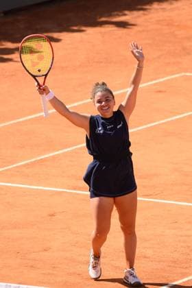 Sport Bilder des Tages TENNIS - Internazionali di Tennis - Internazionali BNL d Italia Jasmine Paolini (ITA) during the fourth round against Jelena Ostapenko (LAT) of the WTA, Tennis Damen Master 1000 Internazionali BNL d Italia tournament at Foro Italico on May 12, 2025 Fabrizio Corradetti LiveMedia Rome Italy  Copyright: xIPAxSport ABACAx