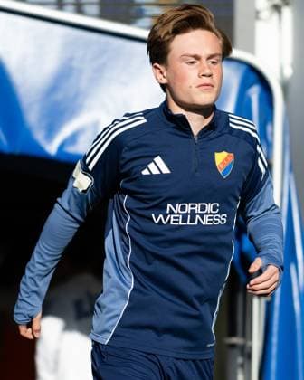 250512 Djurgardens Alexander Andersson before the football match in Allsvenskan between IFK Göteborg and Djurgarden on May 12, 2025 in Gothenburg  Copyright: MICHAELxERICHSEN BB250512MI005