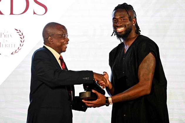 African Awards Gala 2025 WOLUWE, BELGIUM - MAY 12 : Tolu Arokodare forward of KRC Genk celebrates after winning the 34th edition of the Belgian African Award Ceremony 2025 given to the best player of African origin in the Belgian football championship on May 12, 2025 in Woluwe, Belgium, 12 05 2025 Woluwe Belgium  Copyright: xTomasxSiskx