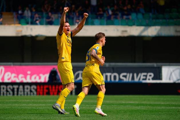 CALCIO - Serie A - Hellas Verona FC vs US Lecce Diego Coppola of Hellas Verona celebrates after scoring a goal during Hellas Verona FC vs US Lecce, Italian soccer Serie A match in Verona, Italy, May 11 2025 Verona Italy  Copyright: xIPAxSport ABACAx