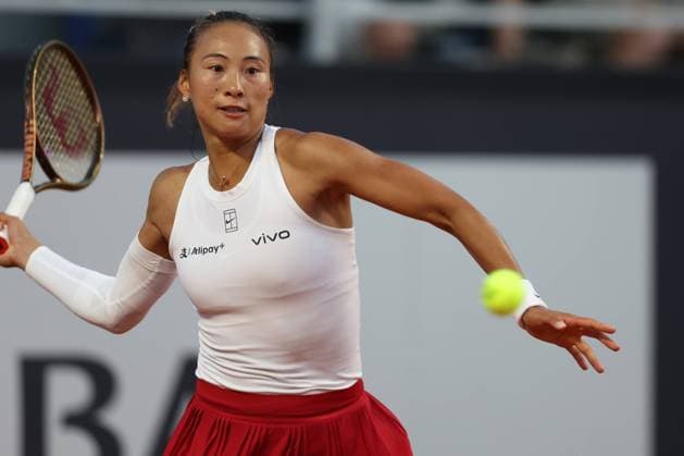 Rome, Italy, italy: Rome, Italy 05 12 2025: Bianca Andrescu CAN rank 121 vs Qinwen Zheng CHINA rank 8 competing during R16 of the Internazionali BNL d Italia 2025 WTA, Tennis Damen Masters 1000 women s circuit in Rome at the Foro Italico. Rome italy  - ZUMAp169 20250512_zea_p169_847 Copyright: xmarcoxiacobuccix Tennis: WTA Masters 1000 Women At Foro Italico In Rome, Bianca Andrescu (CAN) Rank 121 Vs Qinwen Zheng (CHINA) Rank 8  - ZUMA0817 0817881178st Copyright: xIMAGO marcoxiacobuccix
