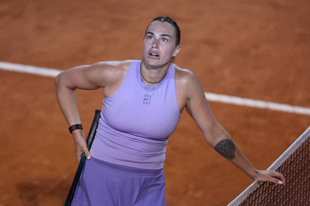 Tennis: WTA, Tennis Damen Master 1000 women at the Foro Italico in Rome, Sabalenka Arena (BY) rank 1 vs Kostyuk Marta (UKR) rank 27 Tennis: WTA Master 1000 women at the Foro Italico in Rome, Sabalenka Arena BY rank 1 vs Kostyuk Marta UKR rank 27 Rome, Italy 05 12 2025: Sabalenka Arena BY rank 1 vs Kostyuk Marta UKR rank 27 competing during R16 of the Internazionali BNL d Italia 2025 WTA Masters 1000 women s circuit in Rome at the Foro Italico. Rome italy Italy  Copyright: xIPA ABACAx Rome italy Italy  Copyright: xIMAGO ABACAPRESSx