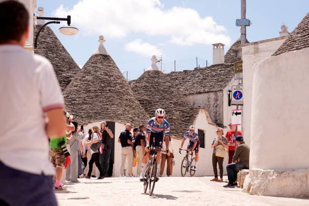 Riders before the start during the stage 4 of the Giro d™Italia from Alberobello (Pietramadre) to Lecce, Italy - Tuesday, May 13, 2025. - cycling.  Copyright: xMarcoxAlpozzi LaPressex