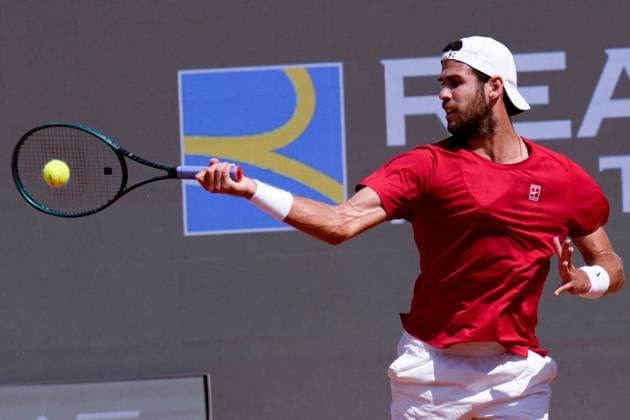 Internazionali BNL D Italia 2025 - Day Nine Karen Khachanov of Russia in action against Carlos Alcaraz of Spain during the Internazionali BNL d™Italia day Nine at Foro Italico on May 13, 2025 in Rome, Italy. Rome Foro Italico Lazio Italy Copyright: xGiuseppexMaffiax IBI_Day9_130525DSC00296
