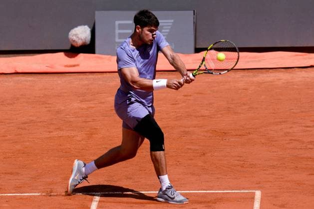 Internazionali BNL D Italia 2025 - Day Nine Carlos Alcaraz of Spain in action against Karen Khachanov of Russia during the Internazionali BNL d™Italia day Nine at Foro Italico on May 13, 2025 in Rome, Italy. Rome Foro Italico Lazio Italy Copyright: xGiuseppexMaffiax IBI_Day9_130525DSC00787
