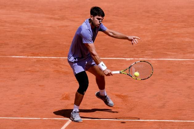 Internazionali BNL D Italia 2025 - Day Nine Carlos Alcaraz of Spain in action against Karen Khachanov of Russia during the Internazionali BNL d™Italia day Nine at Foro Italico on May 13, 2025 in Rome, Italy. Rome Foro Italico Lazio Italy Copyright: xGiuseppexMaffiax IBI_Day9_130525DSC00866