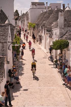Van Aert Wout of Team Visma Lease A Bike during the stage 4 of the Giro d™Italia from Alberobello (Pietramadre) to Lecce, Italy - Tuesday, May 13, 2025. - cycling.  Copyright: xMarcoxAlpozzi LaPressex